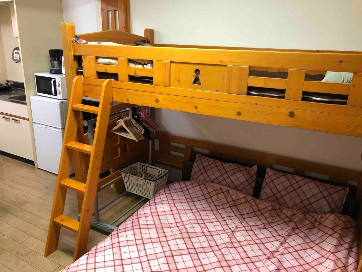 Guest House Zwell Hakata Ohori Park ฟูกุโอกะ ภายนอก รูปภาพ