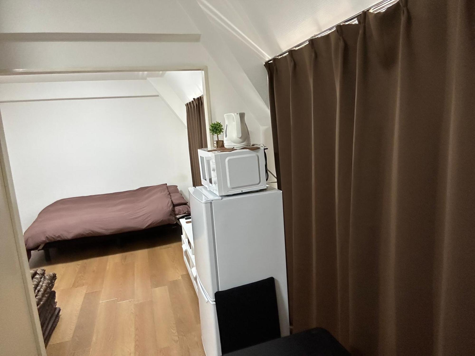 Guest House Zwell Hakata Ohori Park ฟูกุโอกะ ภายนอก รูปภาพ