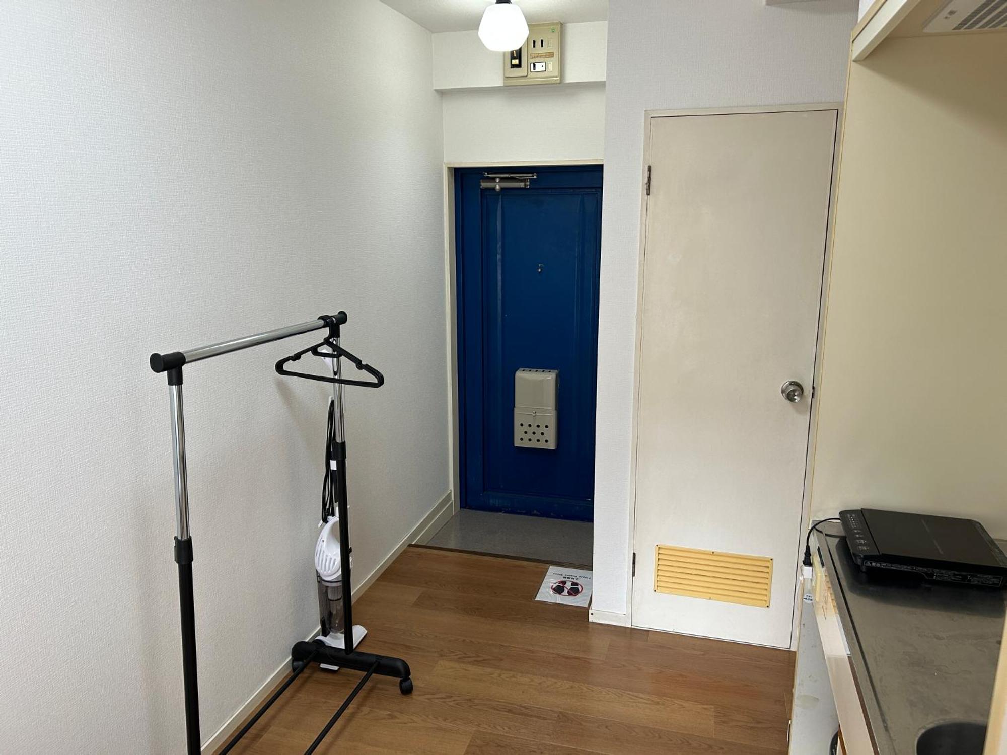 Guest House Zwell Hakata Ohori Park ฟูกุโอกะ ภายนอก รูปภาพ