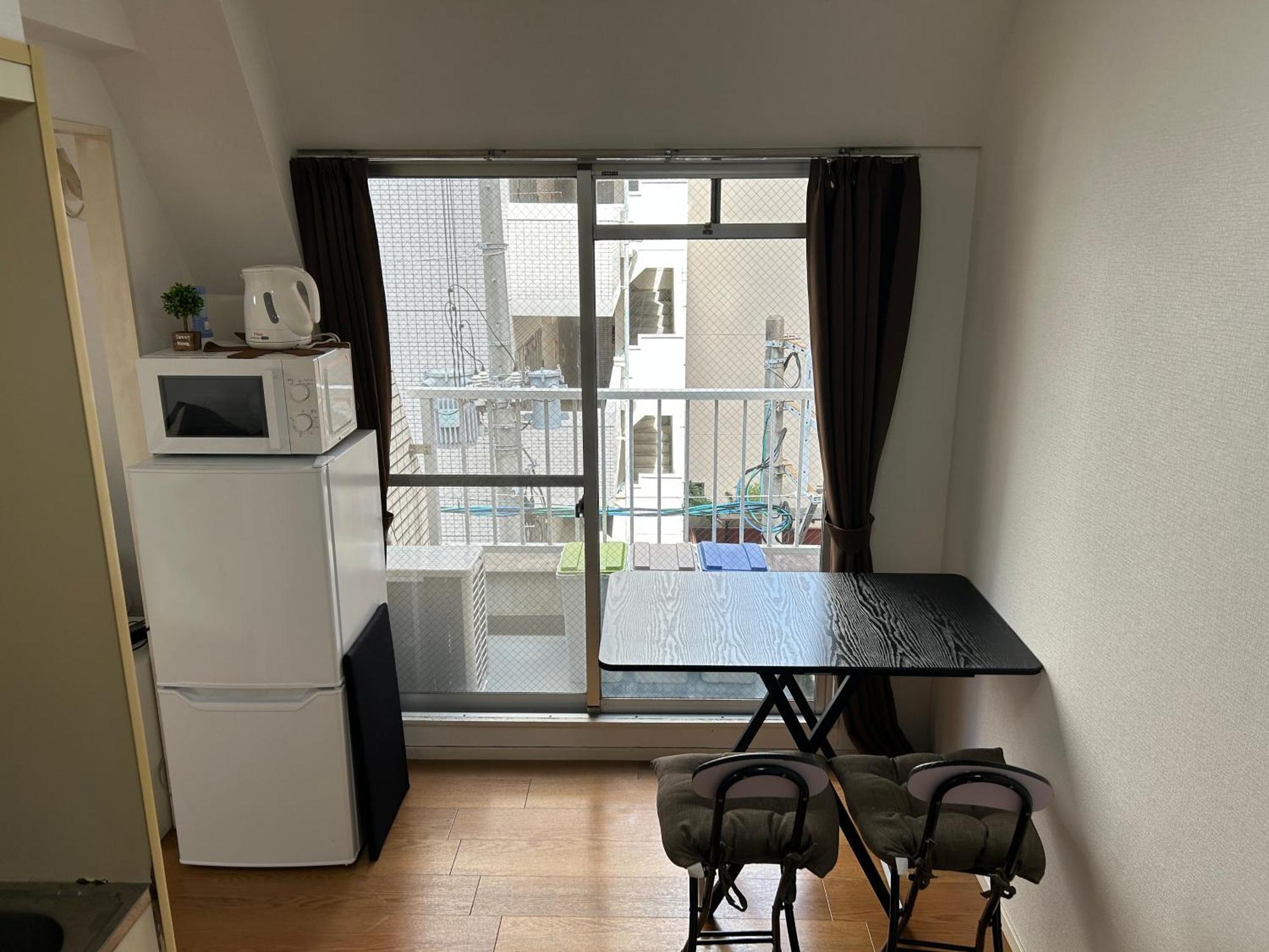 Guest House Zwell Hakata Ohori Park ฟูกุโอกะ ภายนอก รูปภาพ