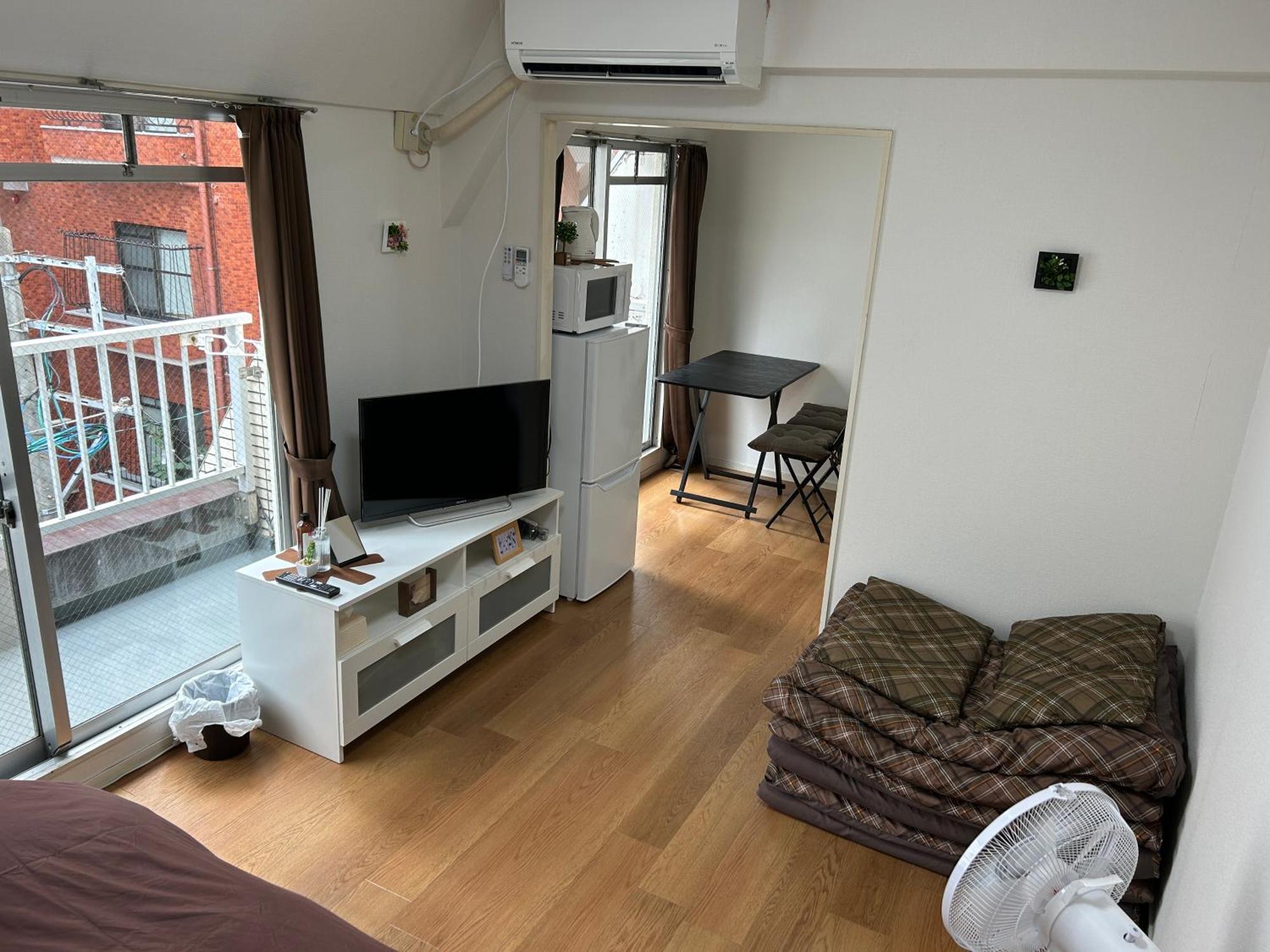 Guest House Zwell Hakata Ohori Park ฟูกุโอกะ ภายนอก รูปภาพ