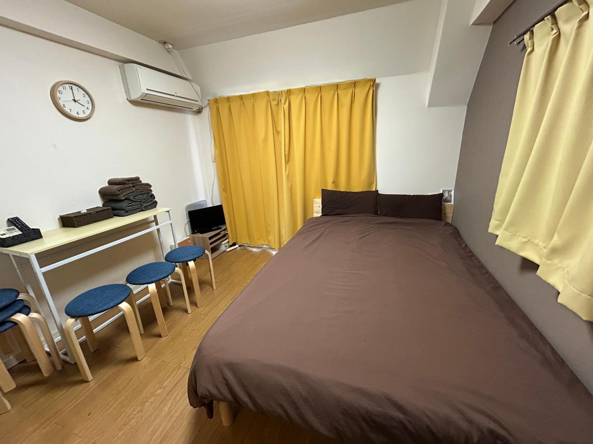 Guest House Zwell Hakata Ohori Park ฟูกุโอกะ ภายนอก รูปภาพ